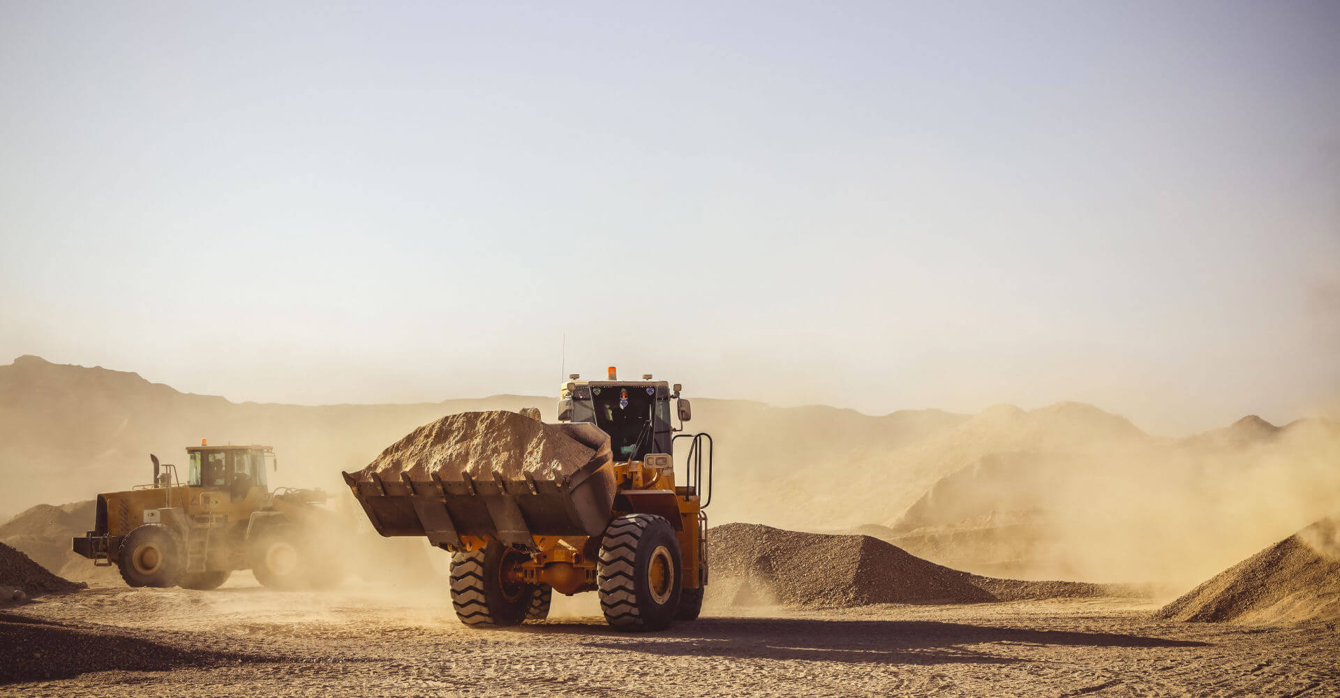 What Is the Difference Between Dozer and Bulldozer?