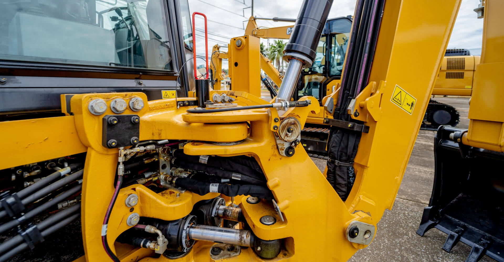 What Equipment is Used in Australian Earthwork? Tilly’s Crawler Parts