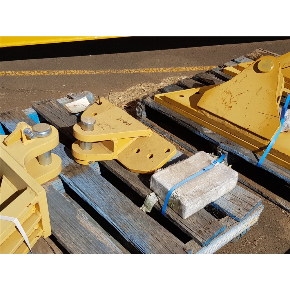 DRAWBAR - RIPPER H/DUTY D5K | Tilly’s Crawler Parts